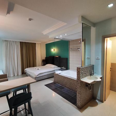 Marina Beach Hotel テル・アビブ エクステリア 写真
