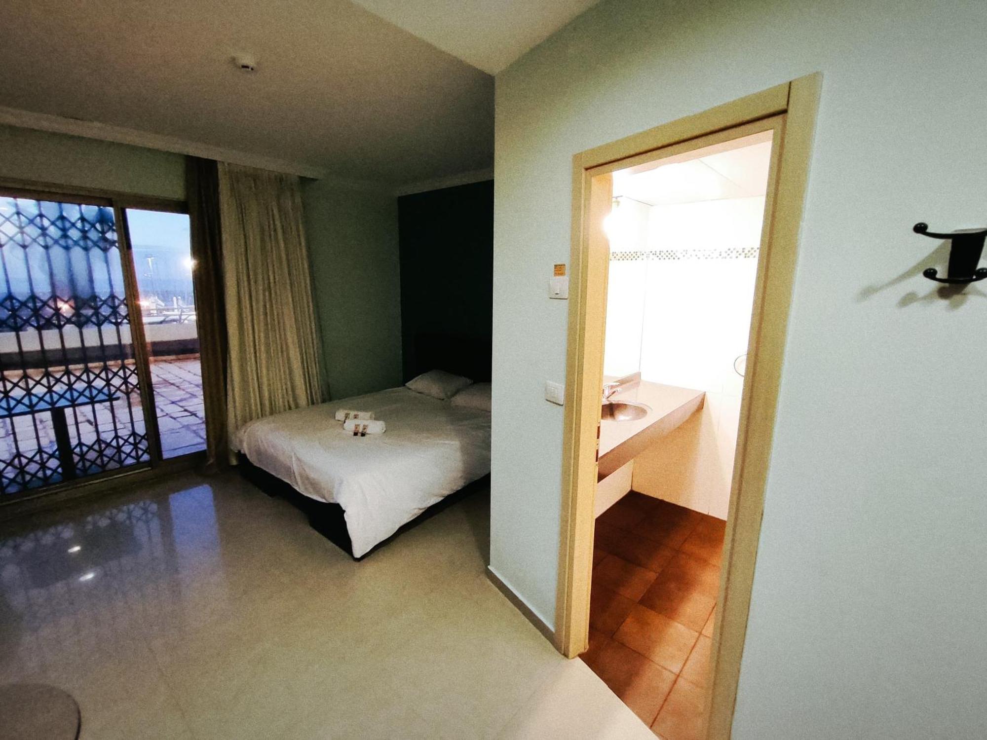 Marina Beach Hotel テル・アビブ エクステリア 写真