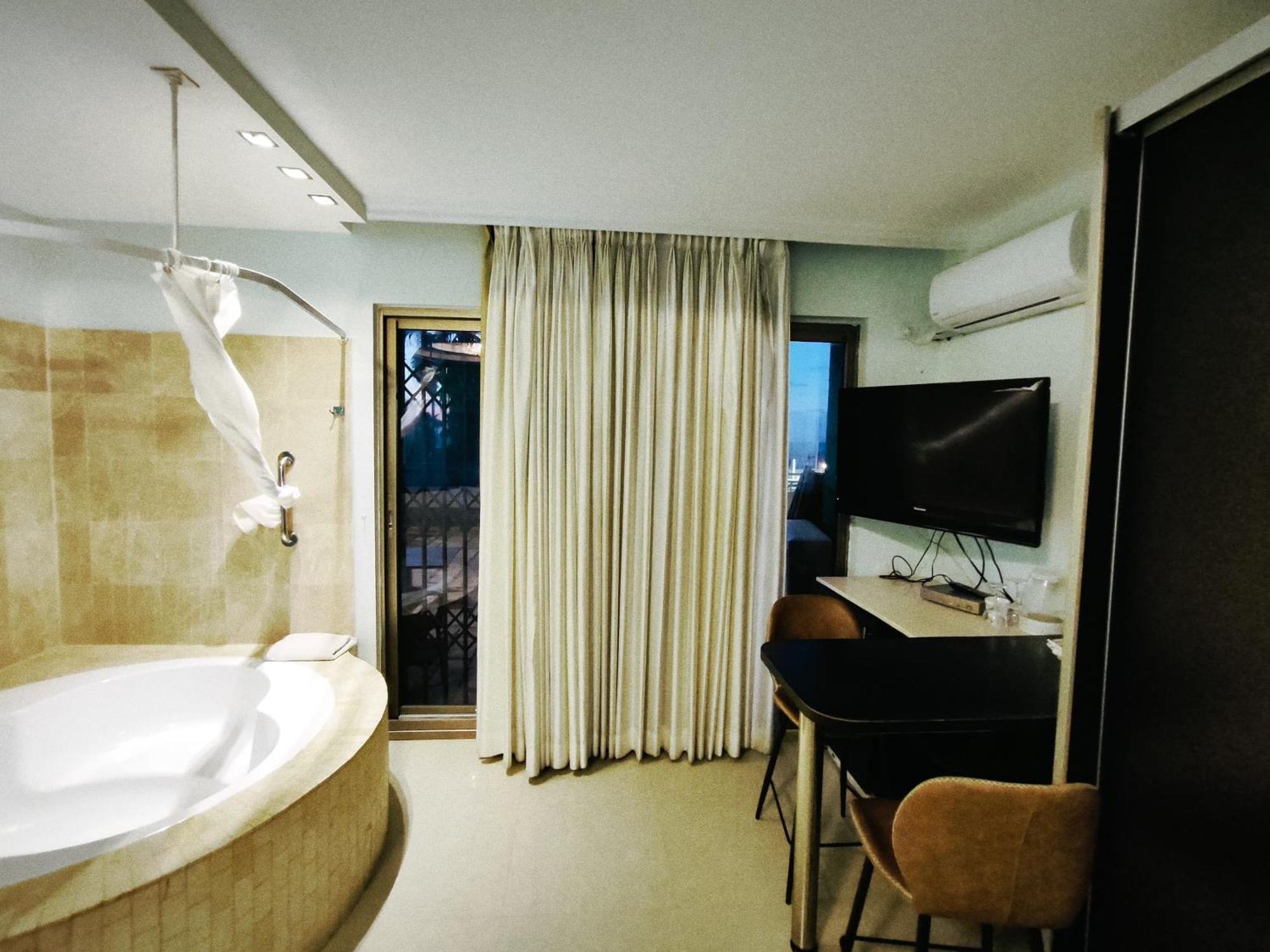 Marina Beach Hotel テル・アビブ エクステリア 写真