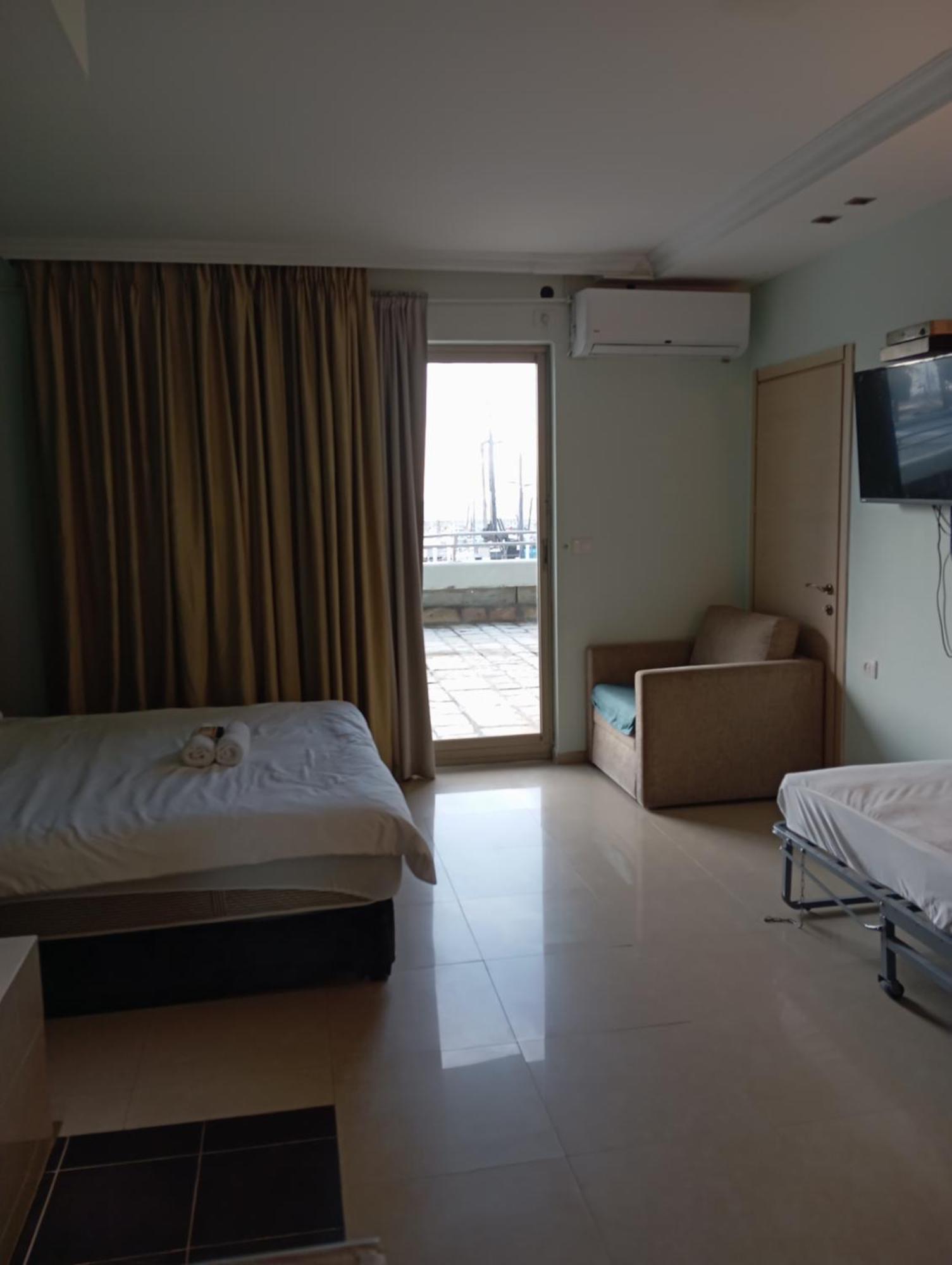 Marina Beach Hotel テル・アビブ エクステリア 写真