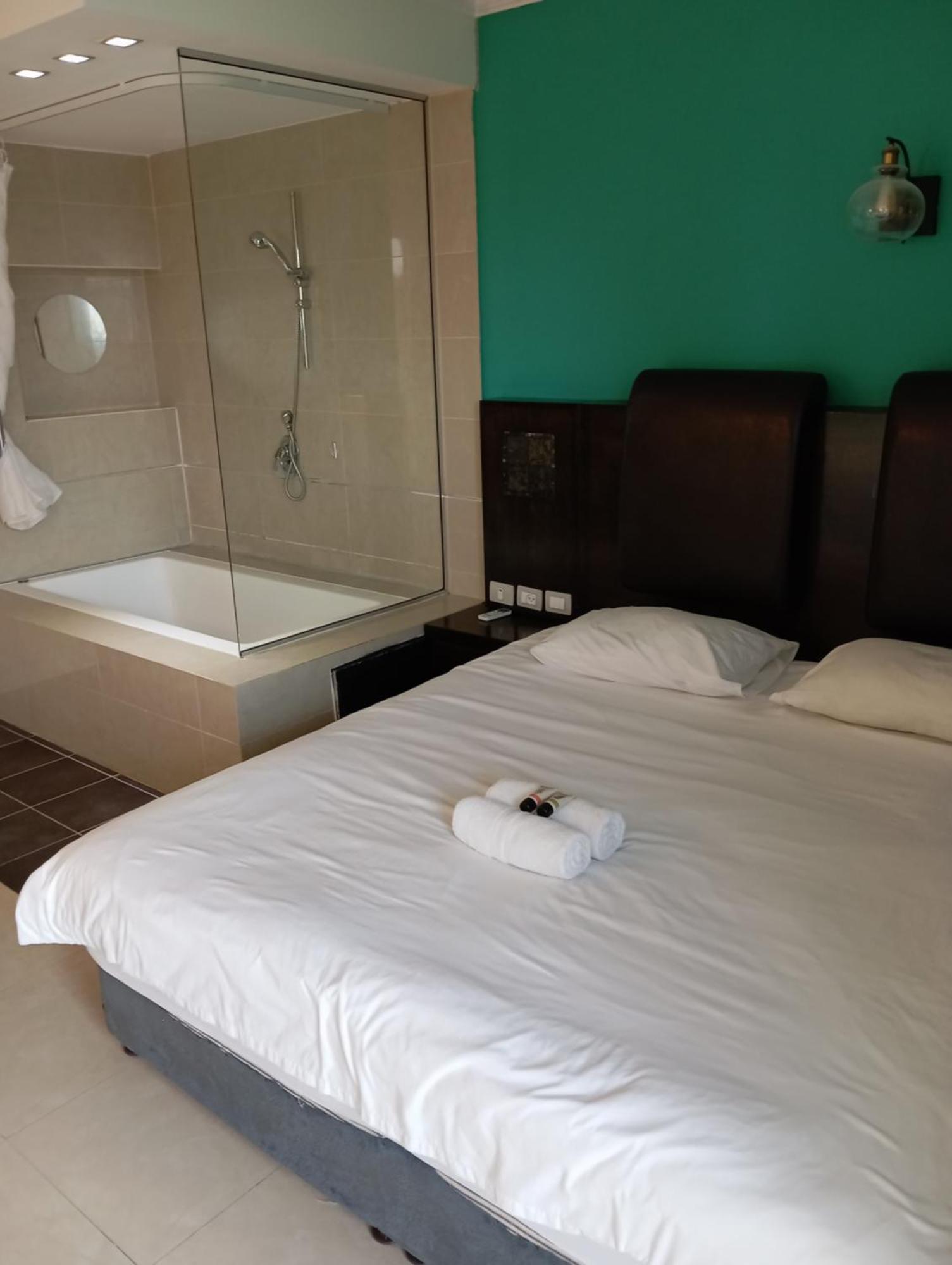 Marina Beach Hotel テル・アビブ エクステリア 写真