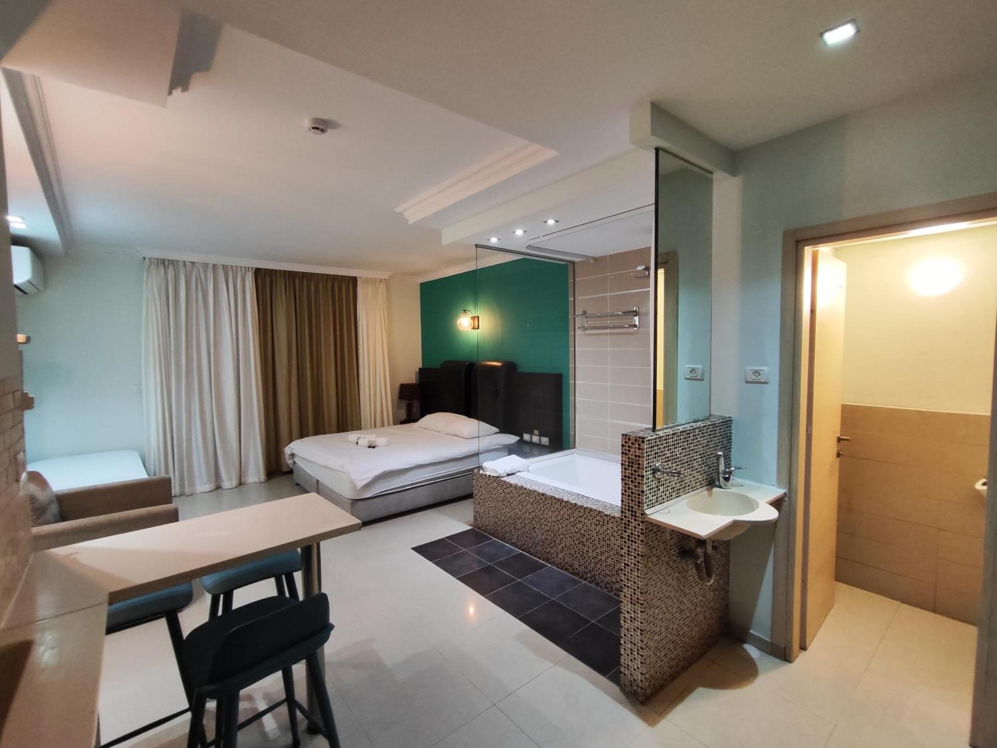 Marina Beach Hotel テル・アビブ エクステリア 写真